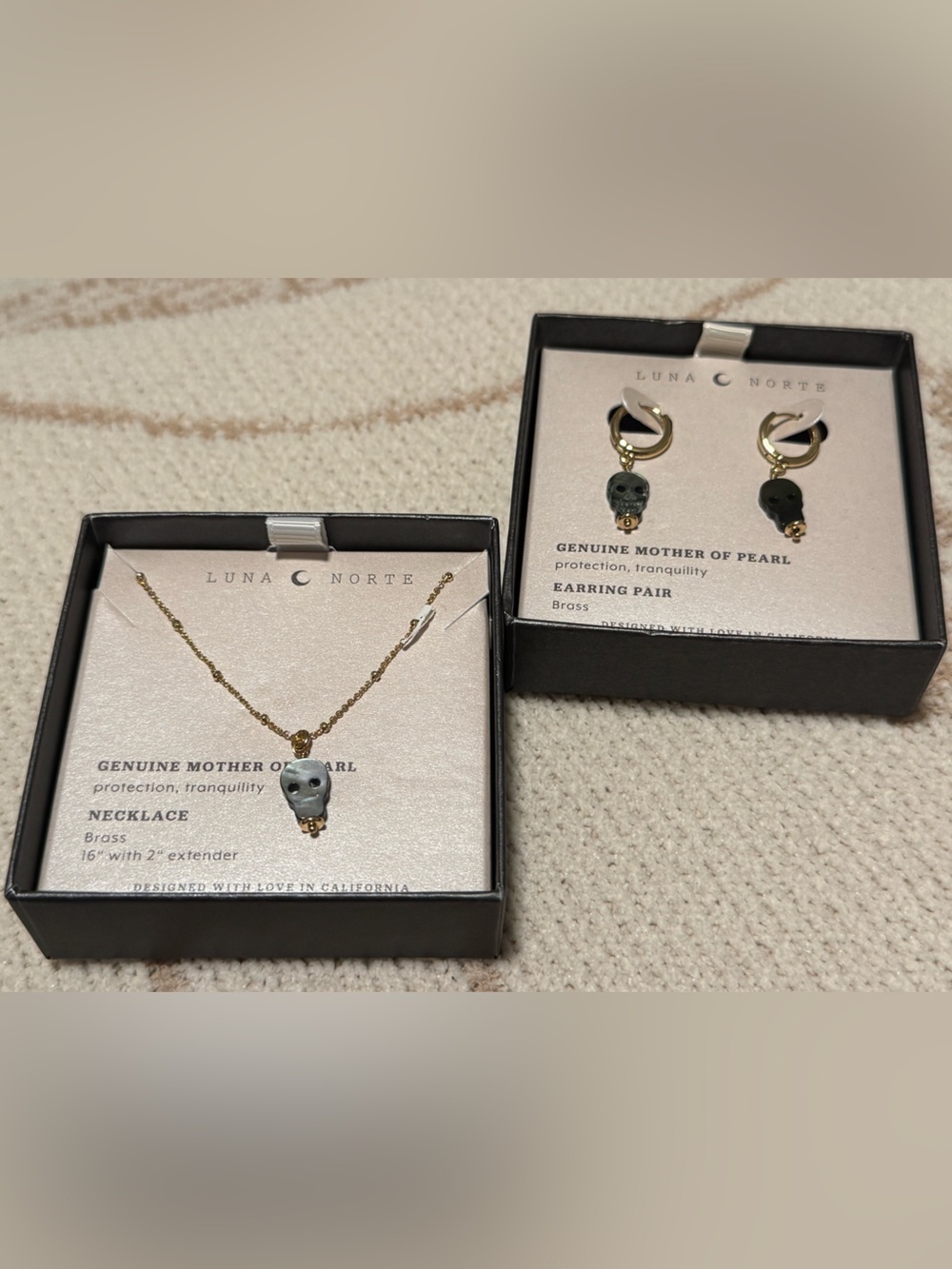 Luna Norte Gold Necklace and Earrings Set with Black Mother-of-Pearl Accents